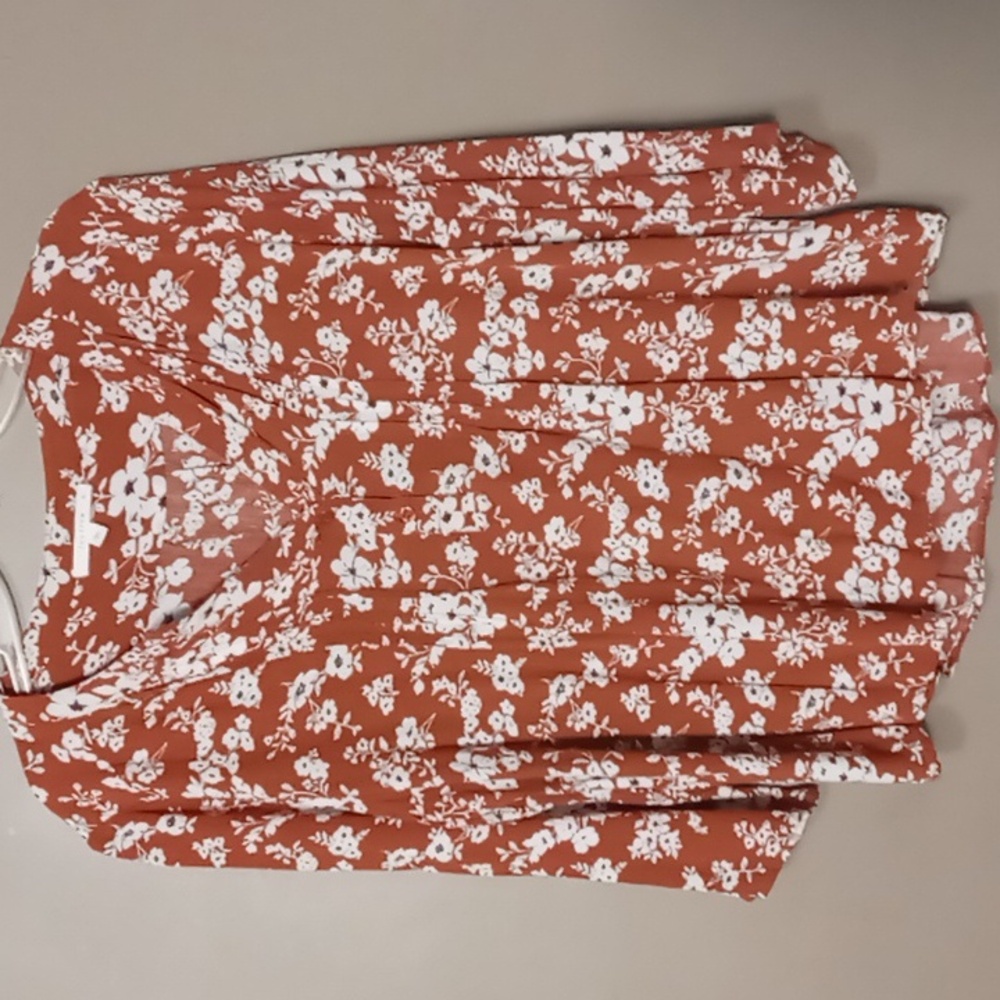Fun 2 Fun Burnt Orange w White Flowered Blouse w Top Buttons XL